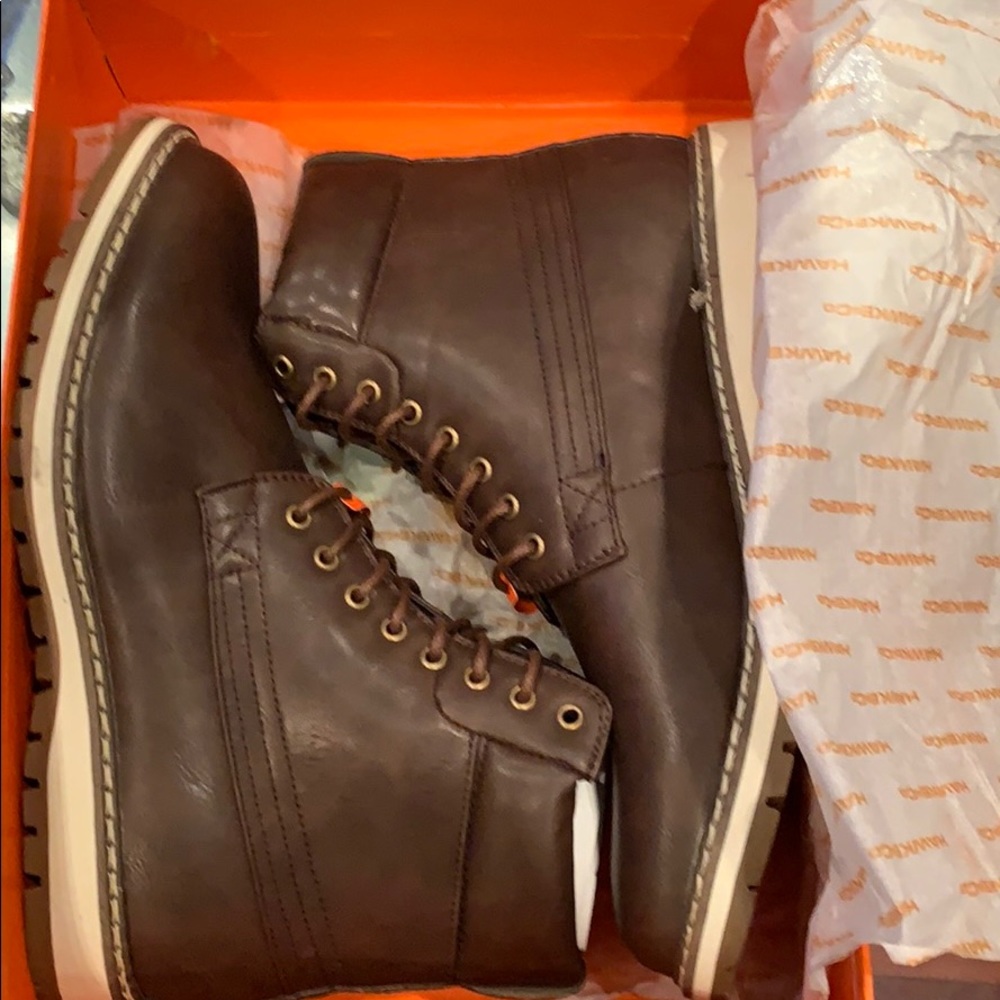 Hawke & Co Boots NEW in box size 10